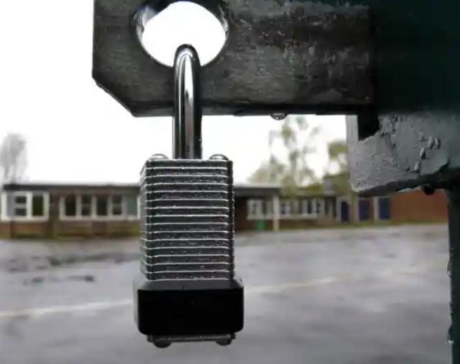 英国教师明日大罢工，中小学几乎全部停课！当事人诉说是与非