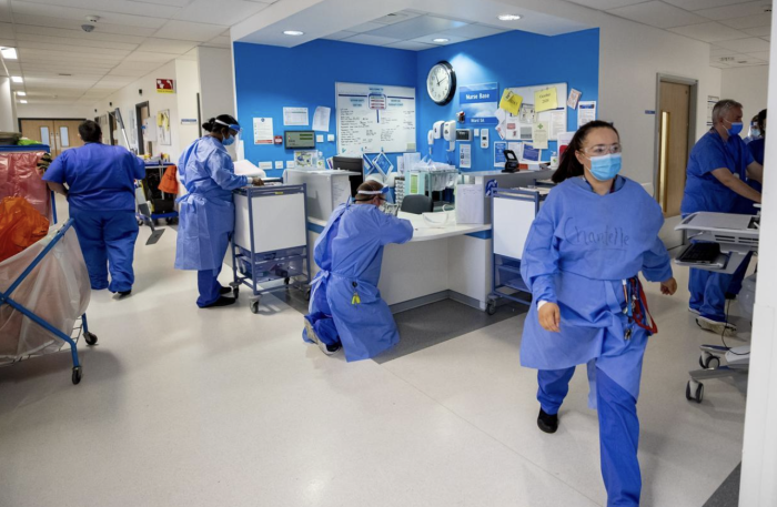 英国免费医疗体系还能走多远？NHS走过75年，英民众热议