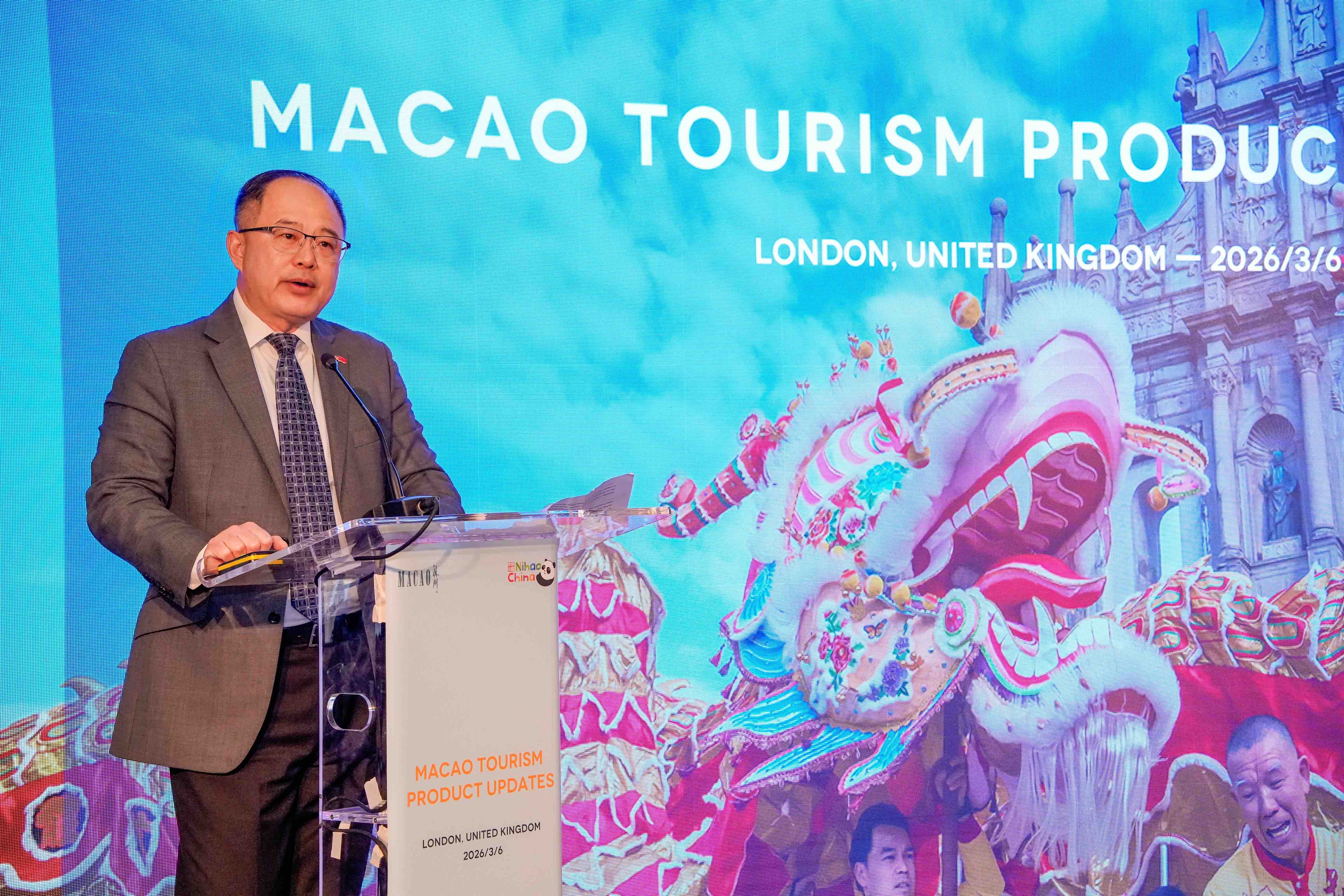 8_Director Zhang Li of the China National Tourist Office London speaking to guests.jpeg